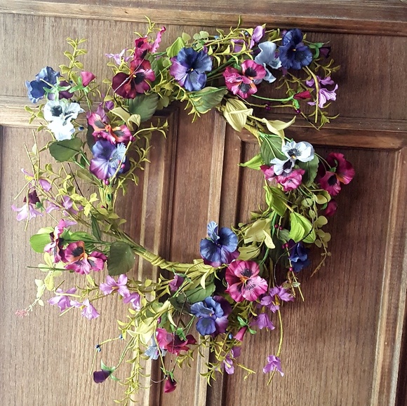 Pier 1 Other - Spring Pansy Wreath